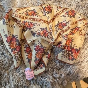 OSCAR DE LA RENTA VINTAGE SILK SCARF